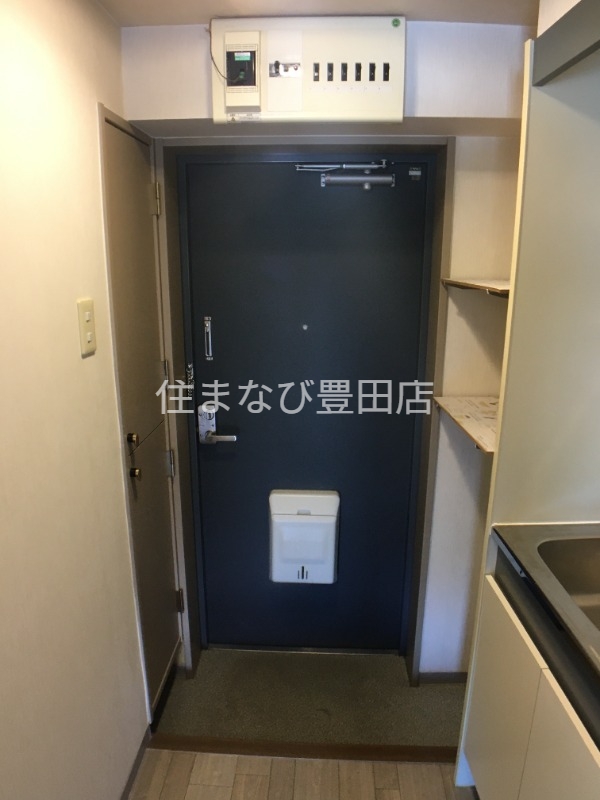 玄関　同型別部屋写真