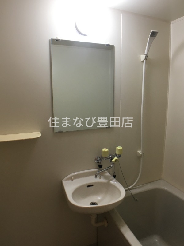 洗面設備　同型別部屋写真
