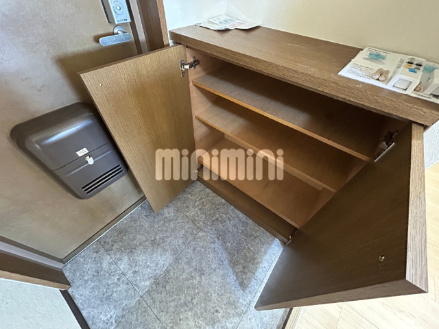 収納　新しいエアコンで省エネです