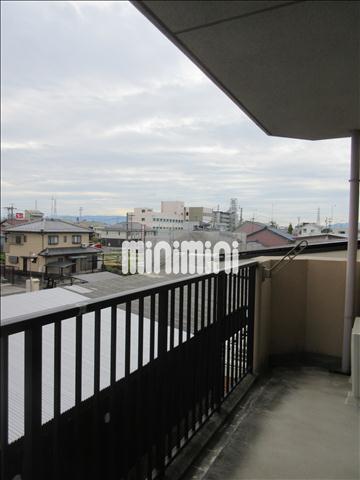 バルコニー　日当りの良いベランダです