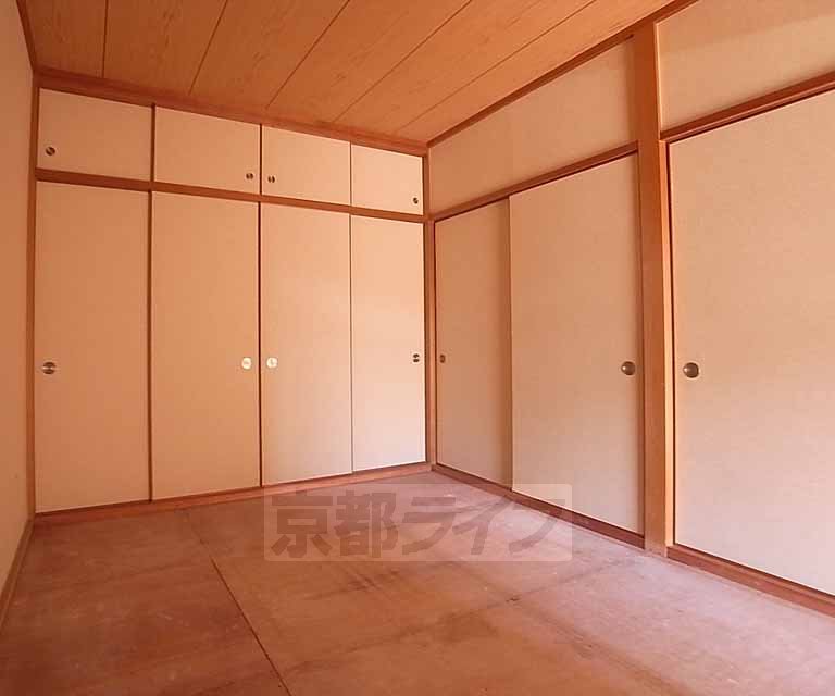 居室・リビング　畳が入って広くないですか。