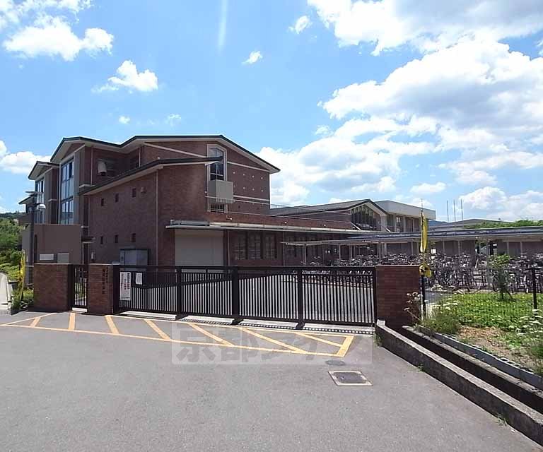 中学校　維孝館中学校（中学校）まで74m