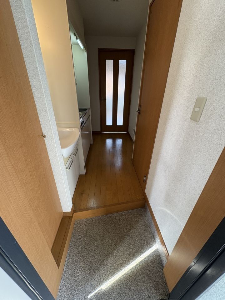 居室・リビング　玄関