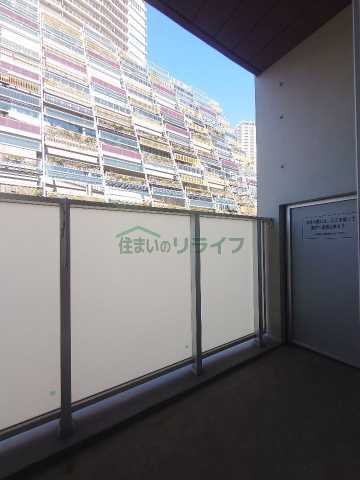 バルコニー　別部屋の参考写真になります。