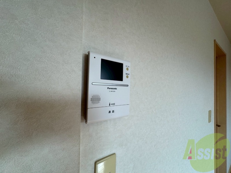セキュリティ　ＴＶモニター付インターホンです。来客者の顔が見えるので安心！