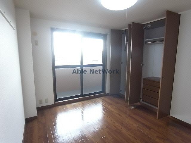 収納　※同型参考写真