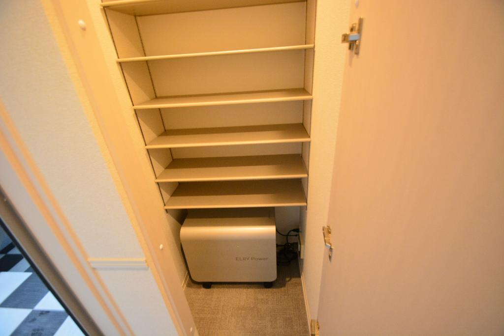 玄関　シューズクローク