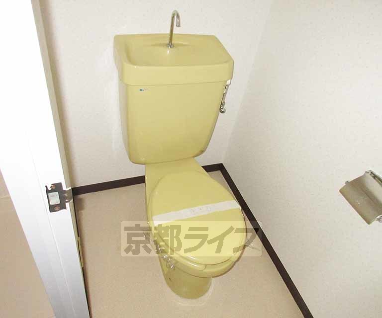 トイレ　清潔感のあるトイレです・