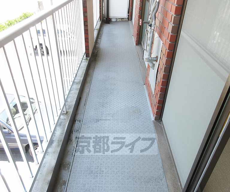 バルコニー　バルコニー広々・