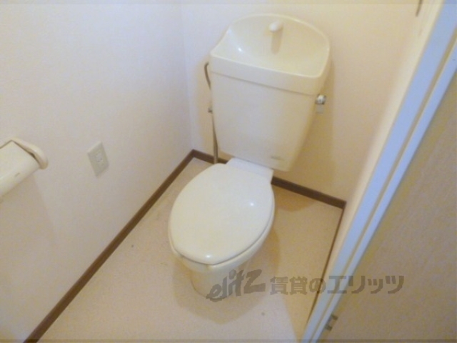 サープラス池田2のトイレ写真