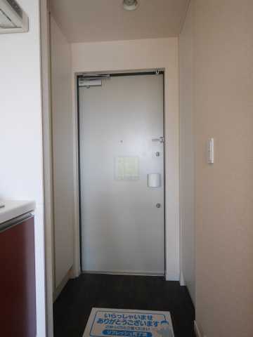 玄関　ガレリア東新宿