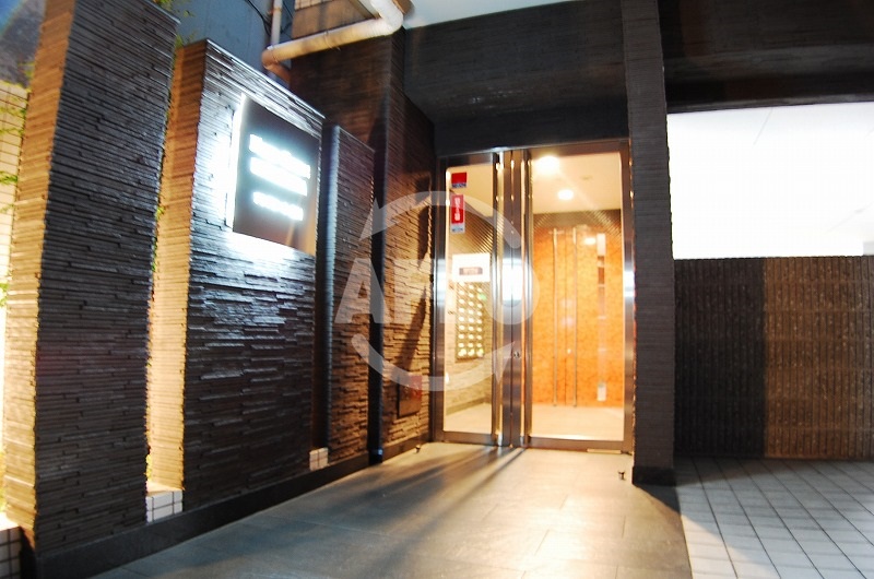 建物外観　フレアコート北浜　高級感あふれるエントランス