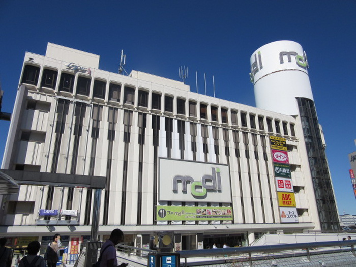 ショッピングセンター　戸塚モディ（ショッピングセンター）まで950m