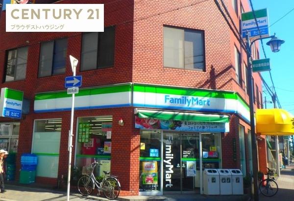 コンビニ　ファミリーマート関目三丁目店（コンビニ）まで837m