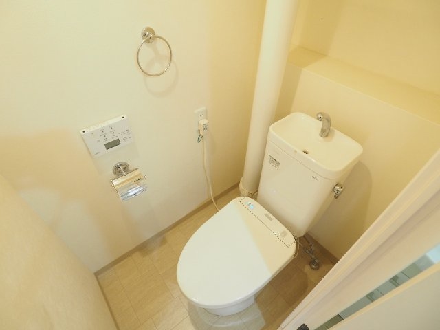 トイレ　清潔感のあるトイレ