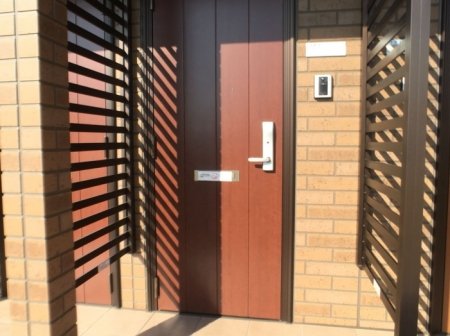 玄関　落ち着いた玄関です