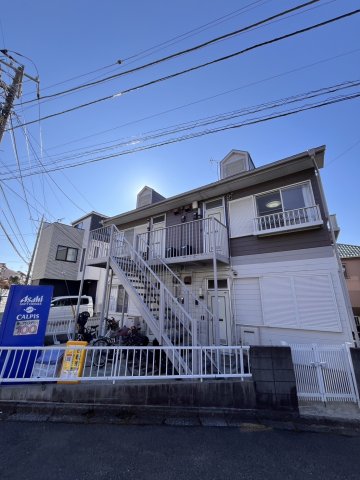 建物外観　トラッドハウス