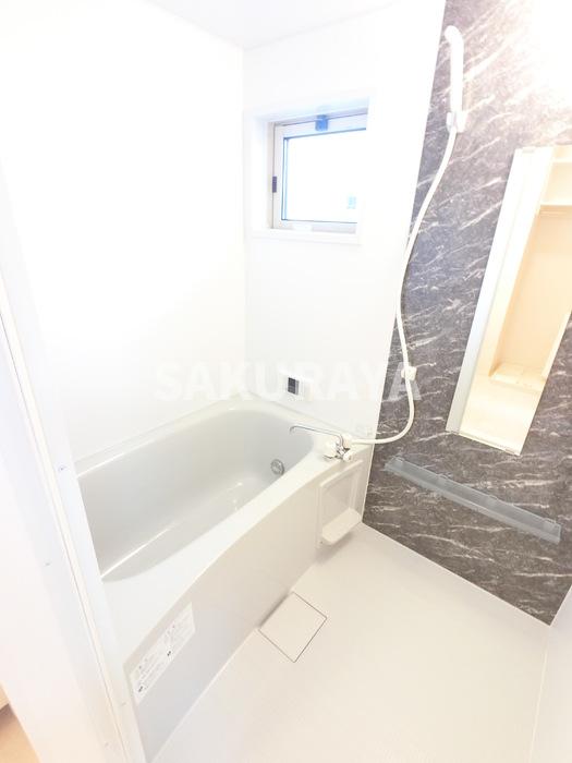 バス・シャワールーム　バスルーム