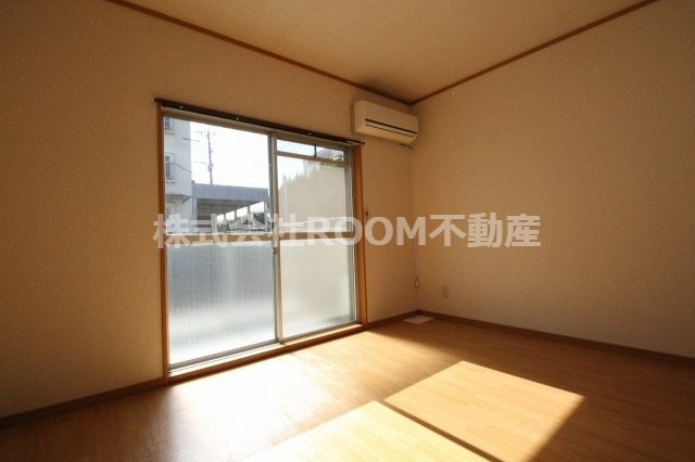 居室・リビング　居間です