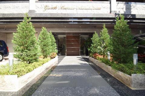 エントランス　外観写真（昼）