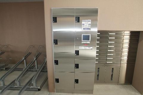 ロビー　外観写真（昼）