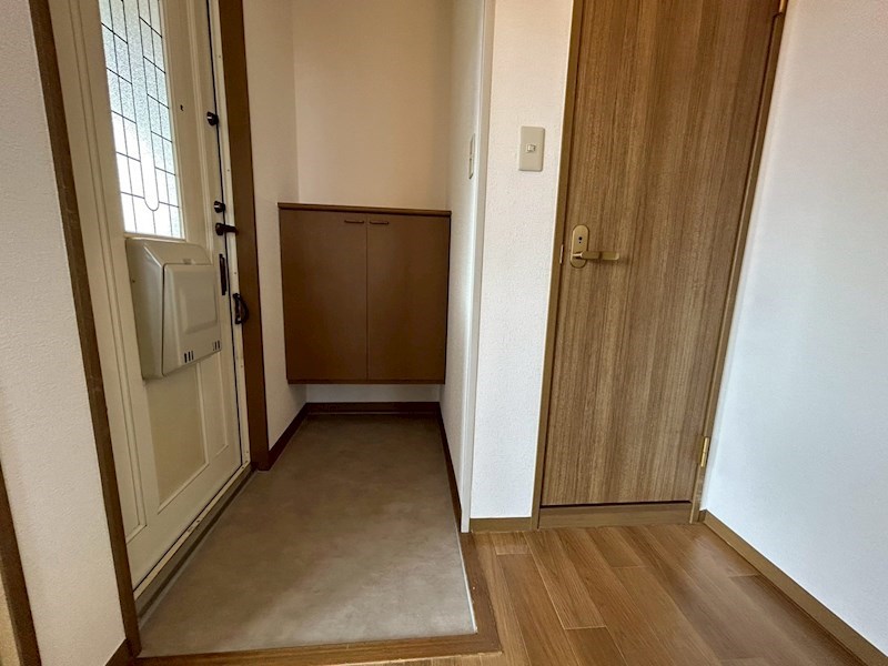 玄関　シューズボックス付きの玄関です