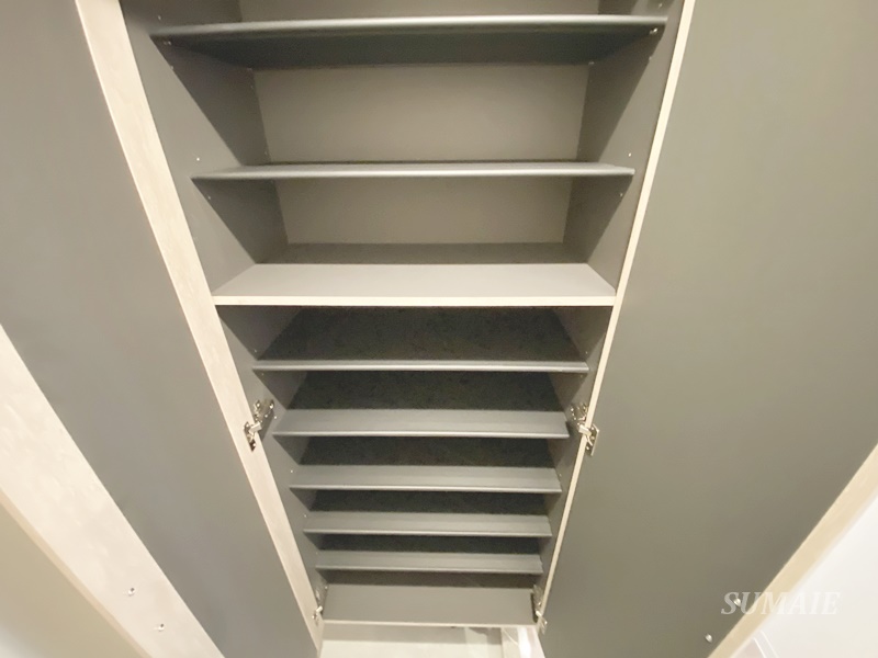 収納　シューズボックスです☆