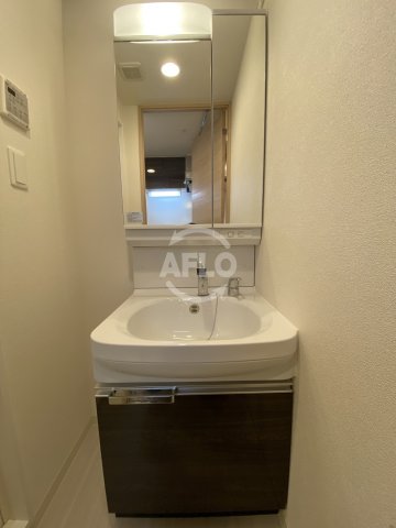 洗面設備　ファステート大阪ドームライズ　独立洗面台