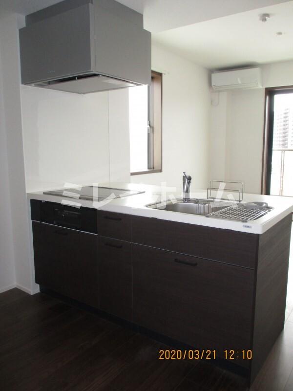 キッチン　同建物内、別のお部屋の参考写真になります。