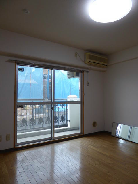 居室・リビング　別室参照