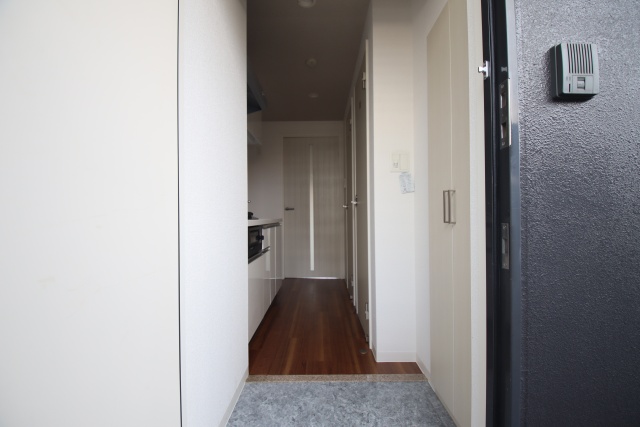 玄関　※別室の参考写真の為、現況優先です。