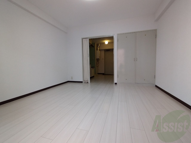 その他部屋・スペース　別角度から撮ってみました。家具の配置もしやすそう。