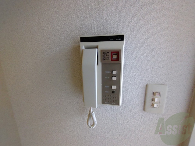 セキュリティ　インターホンは通話ができるので急な訪問があっても安心です。