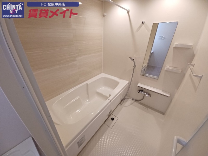 バス・シャワールーム　同型タイプの写真です