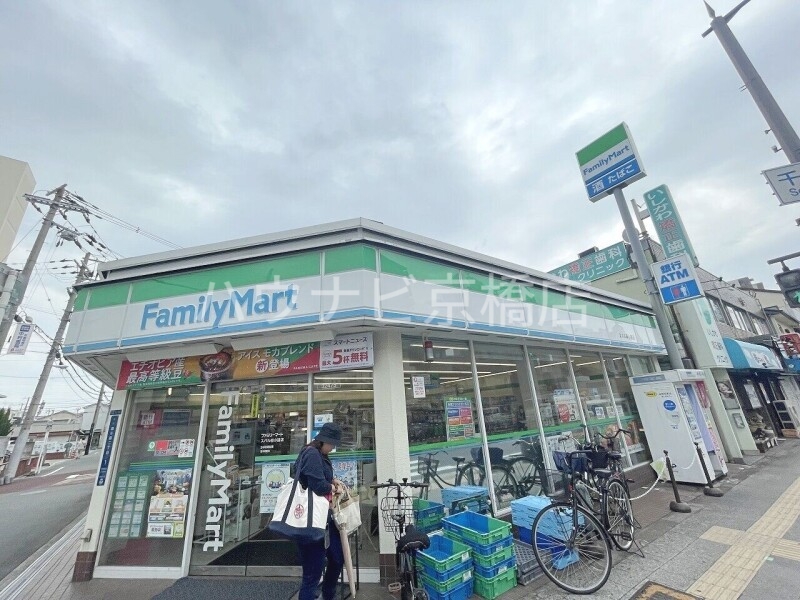 コンビニ　ファミリーマートスバル森小路店（コンビニ）まで313m