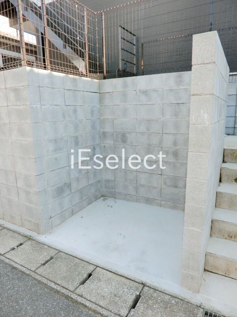 その他共有部分　敷地内にゴミ置き場があります