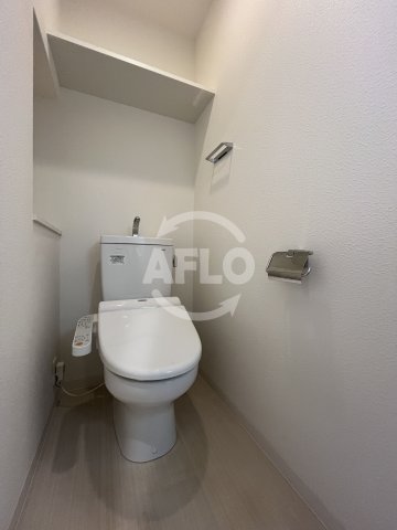 トイレ　スプランディッド新大阪III　トイレ