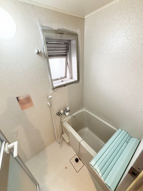 バス・シャワールーム　※清掃前です