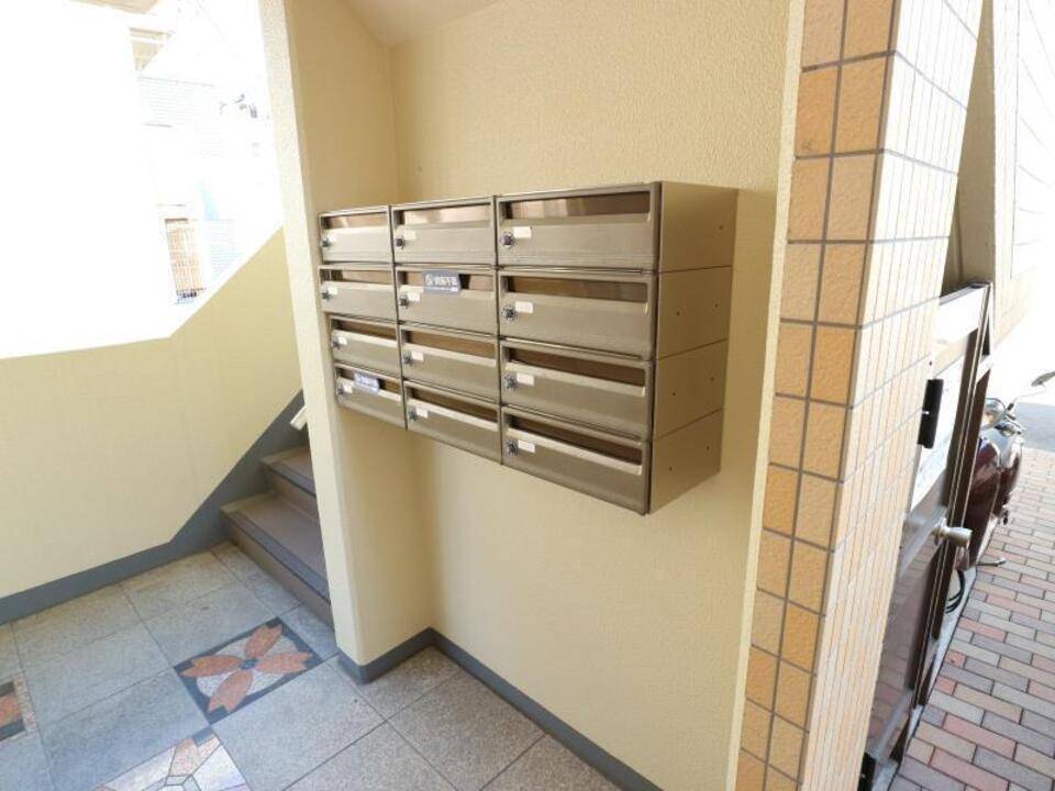 エントランス　メールBOX