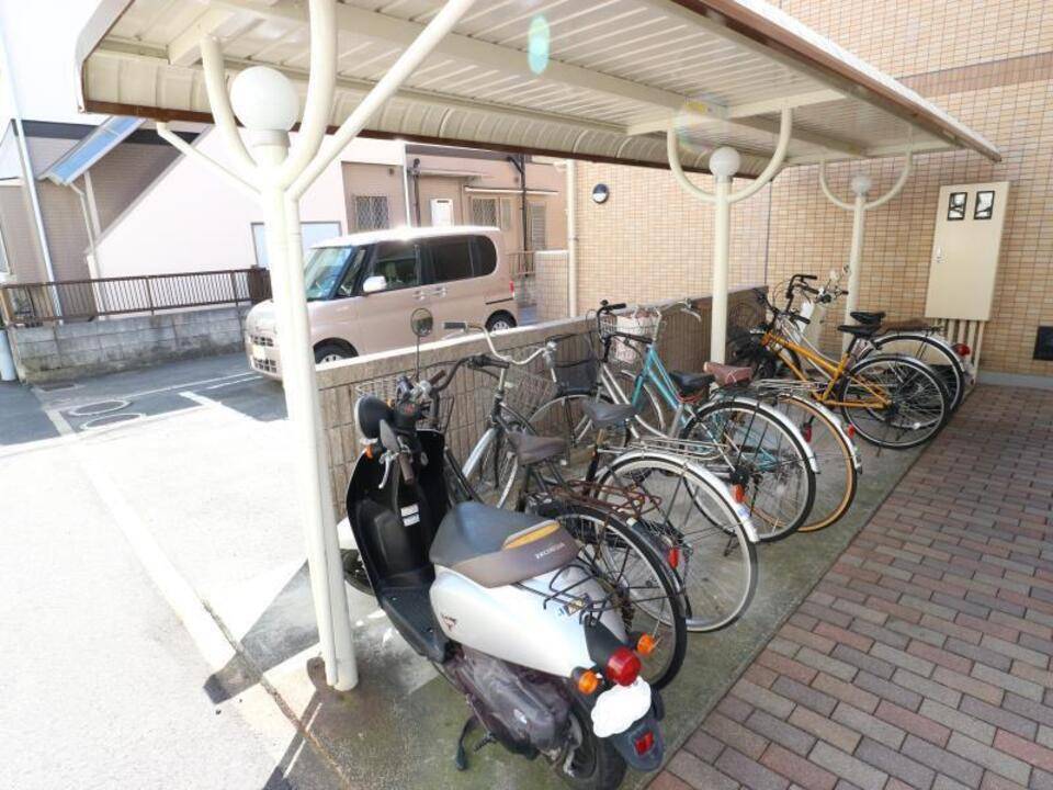 駐車場　駐輪場