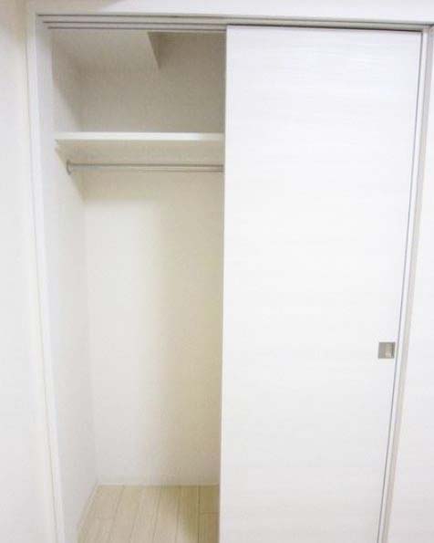 収納　★ハンガーラック付き収納★