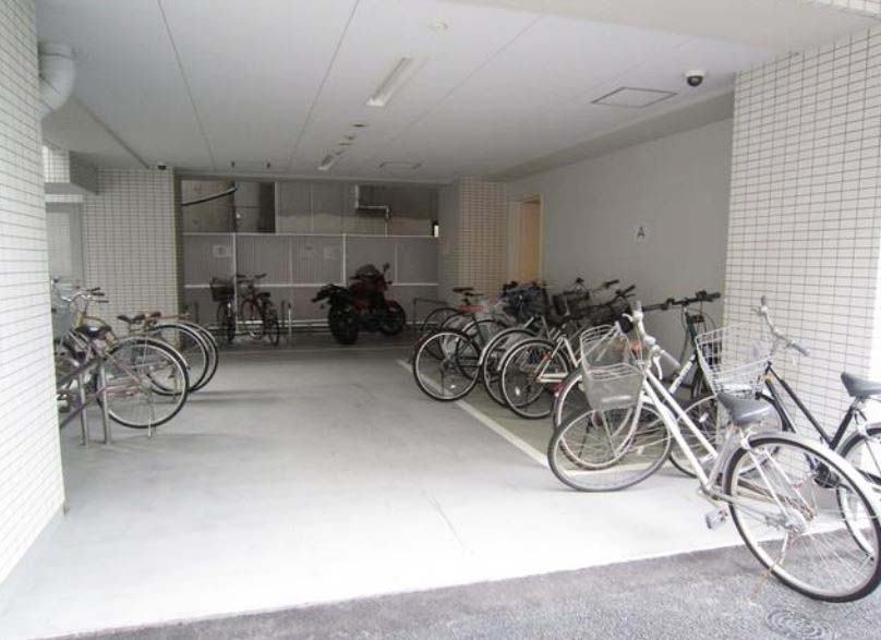 その他　★駐輪場スペース完備★