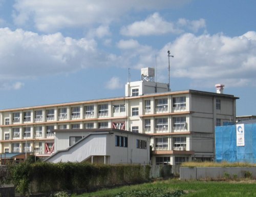小学校　明石市立二見北小学校（小学校）まで730m