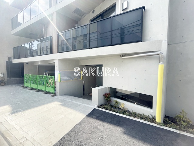 エントランス　お洒落な建物デザイン♪