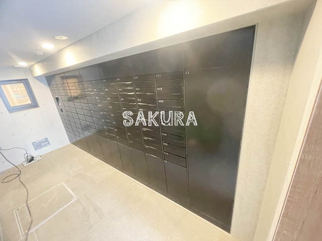 その他共有部分　外出の多い方でも安心の宅配ボックス付き♪