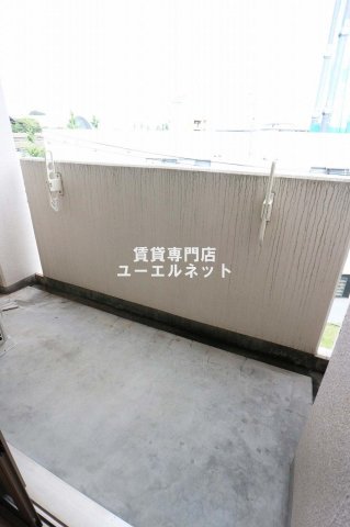 バルコニー　バルコニー付きで採光＆風通し良好！