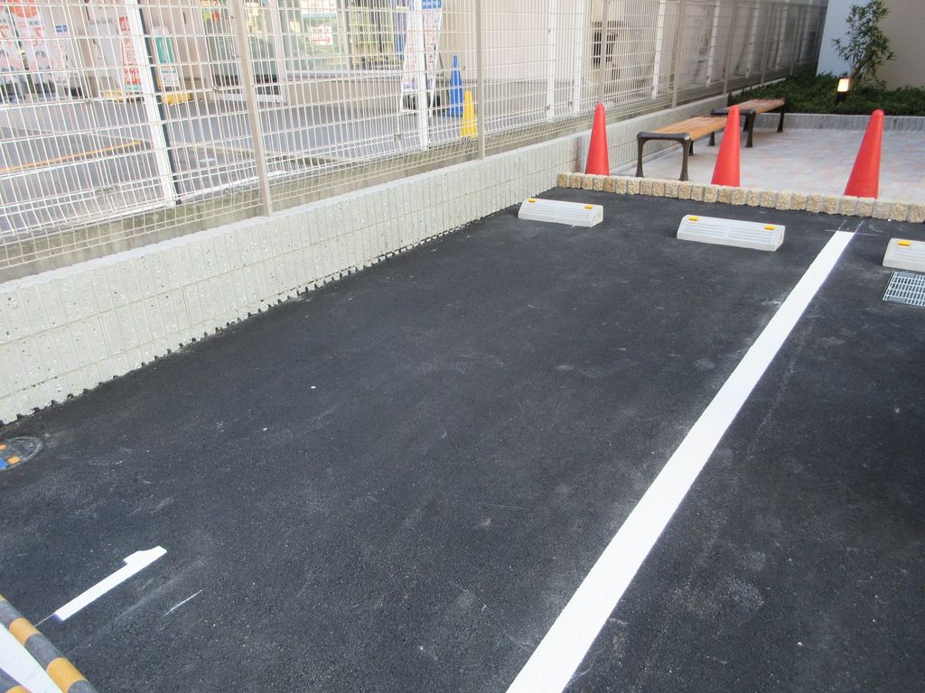 駐車場　駐車場