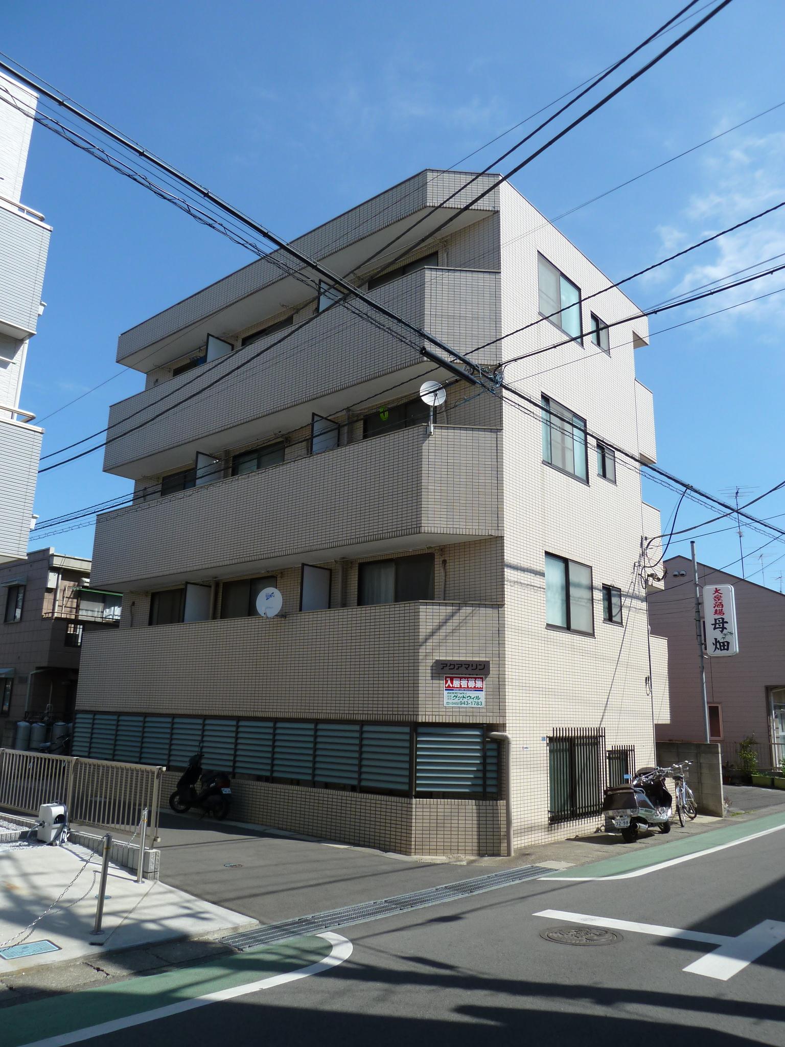 建物外観　タイル張りの外観です！