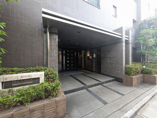 建物外観　エントランス