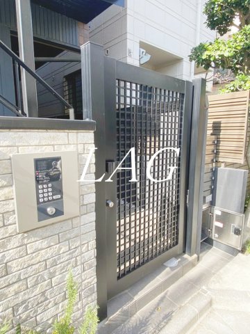 エントランス　門扉です。